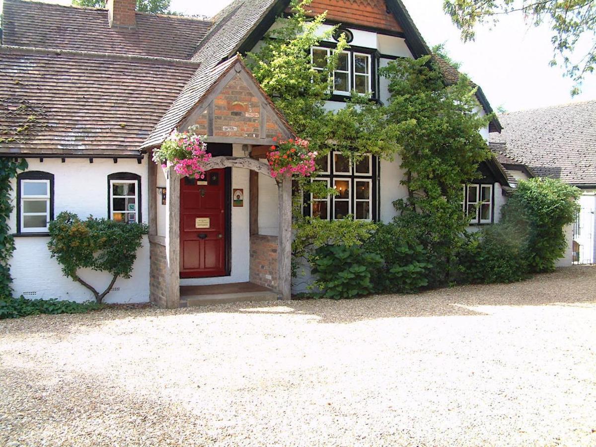 West Lodge Hotel Aylesbury  Eksteriør bilde